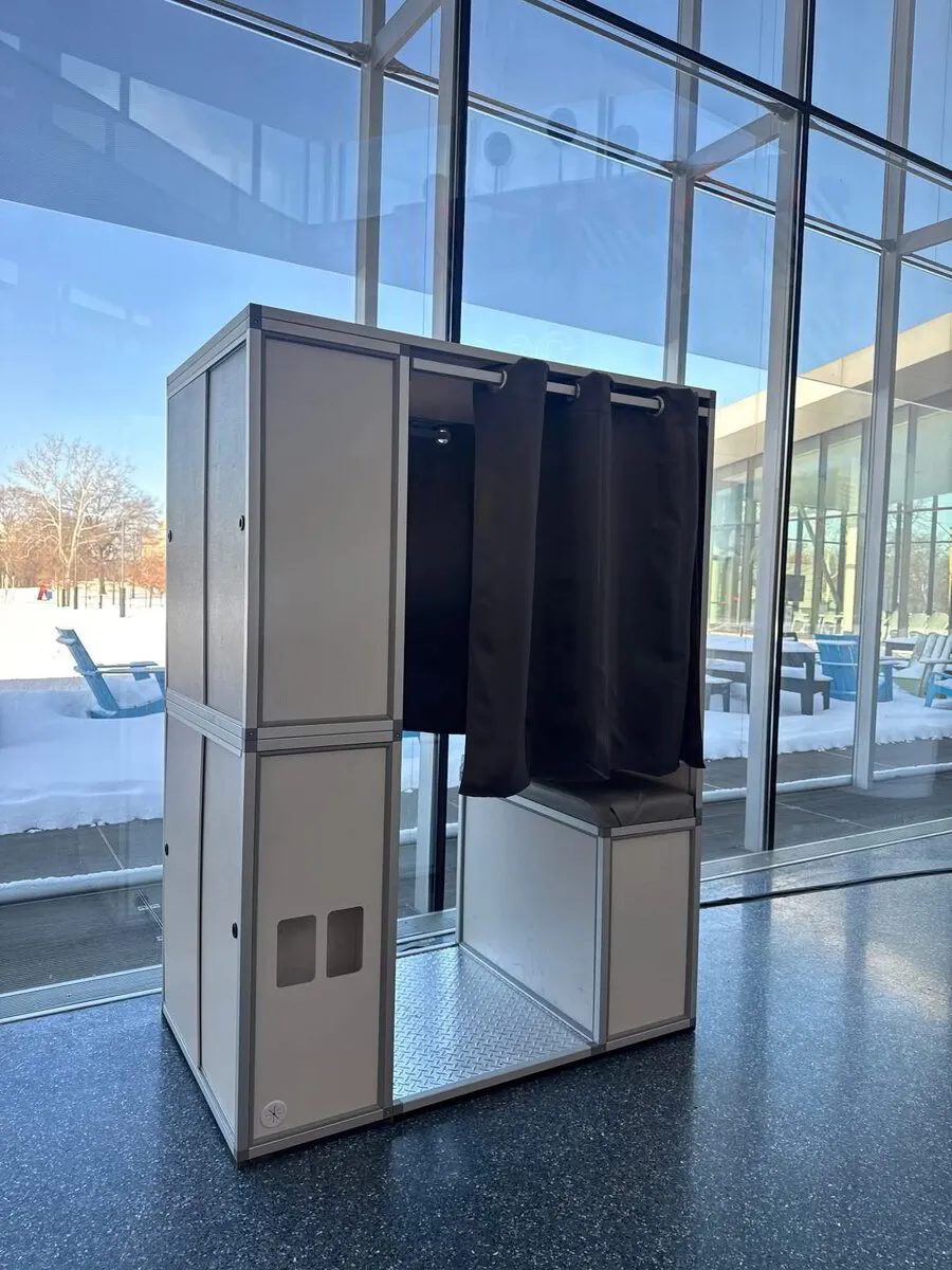 FX Photo Booths enclosed photo booth rental