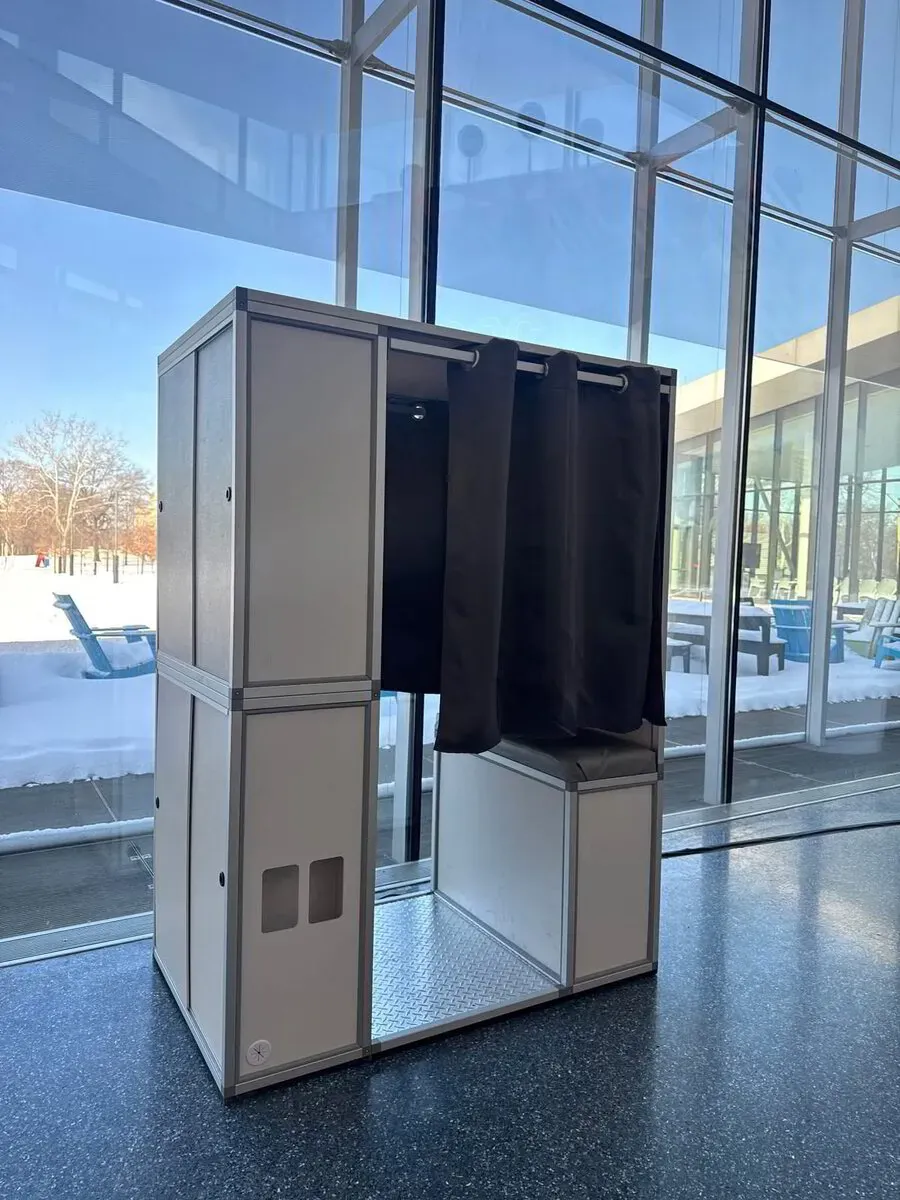 Why Enclosed Photo Booths Are Making a Comeback