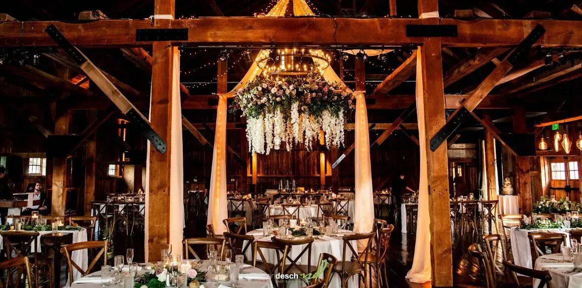 Modern photo booth at The Farm at Eagles Ridge